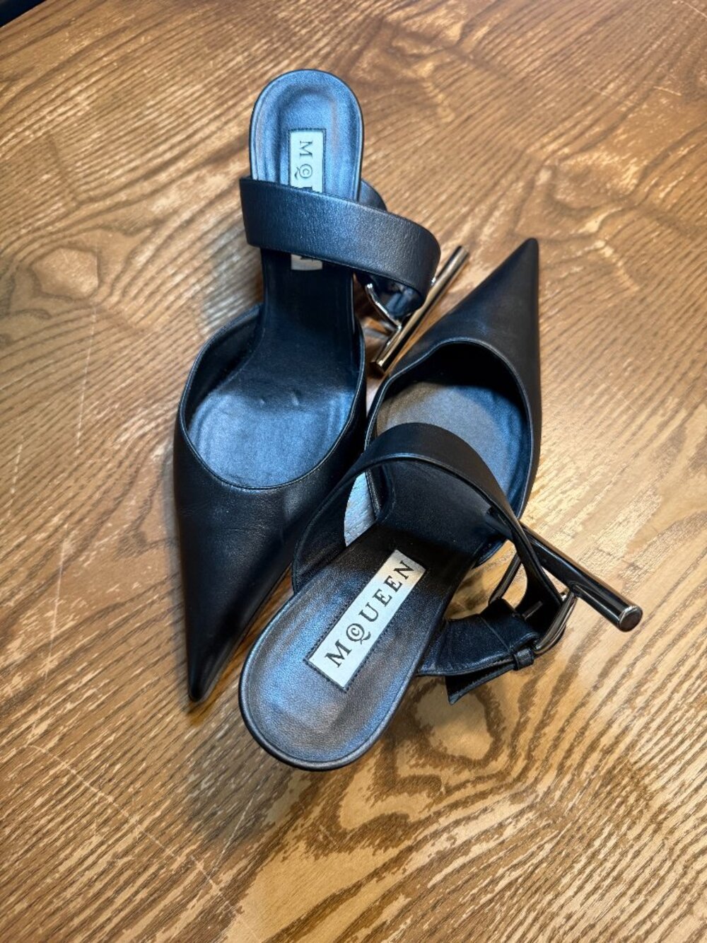 Alexander McQueen Black Leather Pointed-Toe Mules – Silver Bar Detail